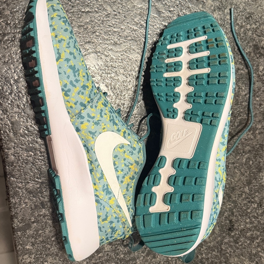 Nike Men's Roshe 2 G Spikeless Golf Shoes - Picture 5 of 6